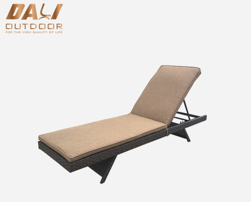 Customized Hotel Outdoor Furniture Webbing Weaving Rattan Lounge